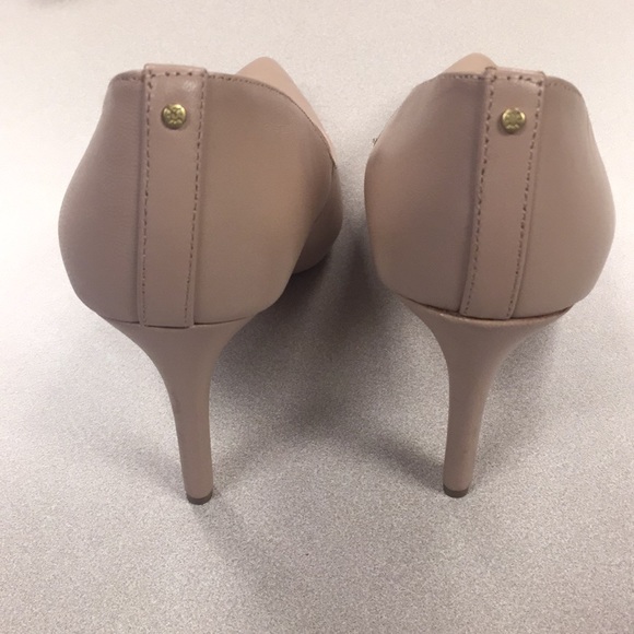 BCBG Heels - Picture 3 of 6